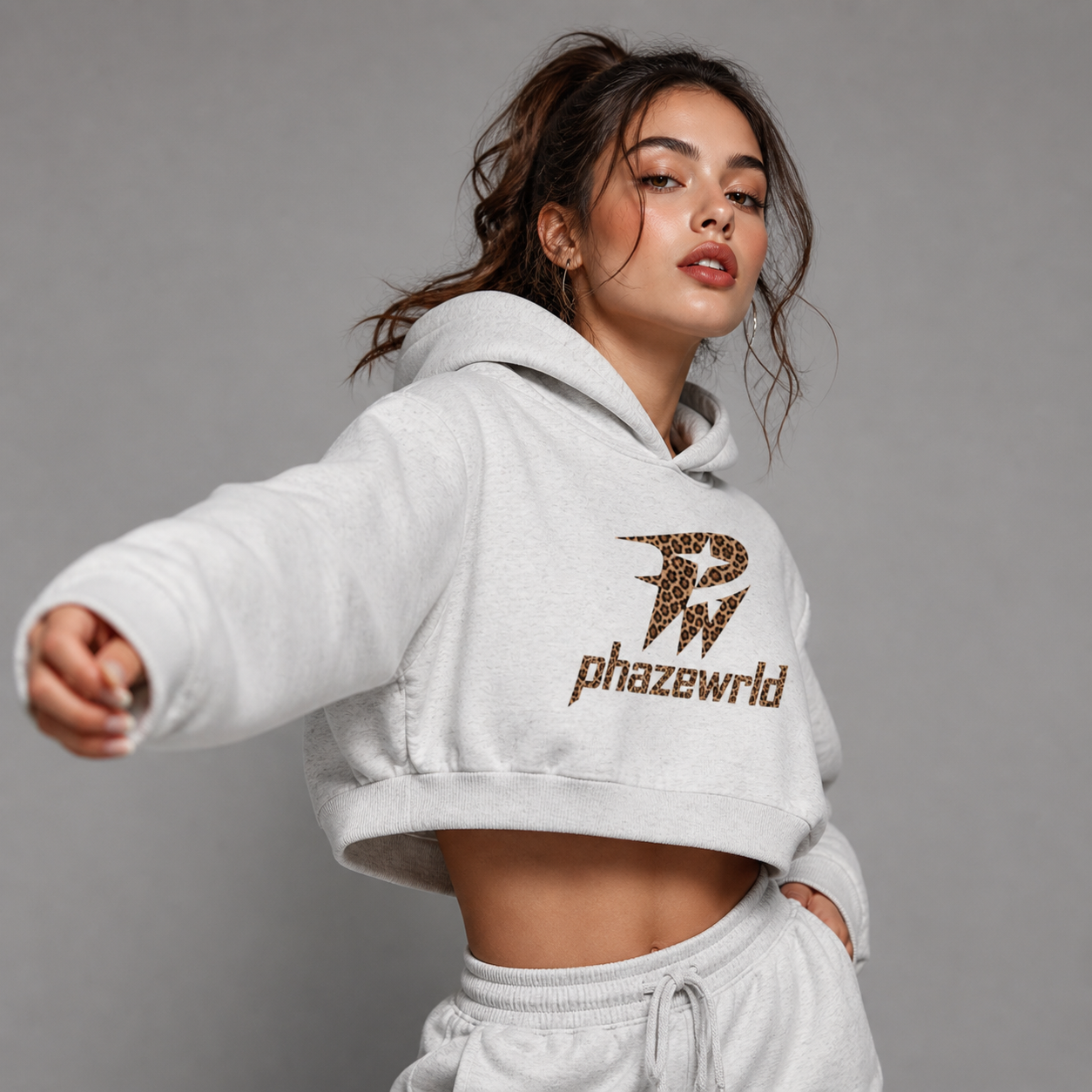 Phaze Wrld Leopard Strike Cropped Hoodie - White